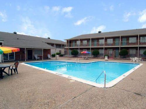Americas Best Value Inn And Suites North Farmers Branch Eksteriør bilde